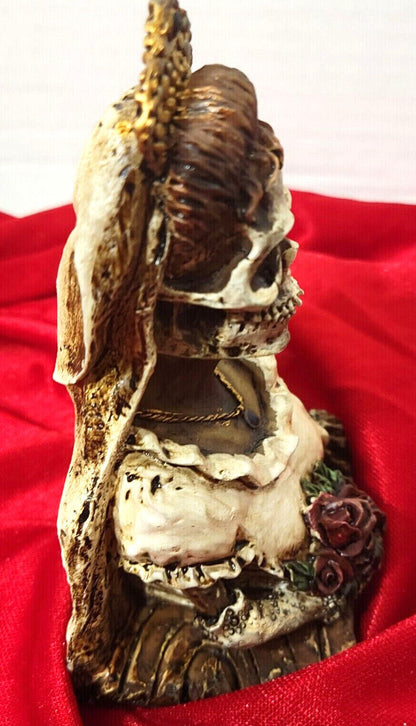 Hallween Decor 2 Skulls Day of Dead Bride Groom Figurines 5"