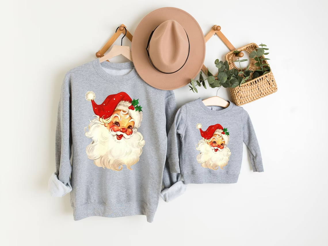 Retro Santa Shirt, Christmas Sweatshirt, Women Christmas Santa Shirts, Cute Vintage Santa Shirt, Classic Christmas Shirt, Christmas Pullover